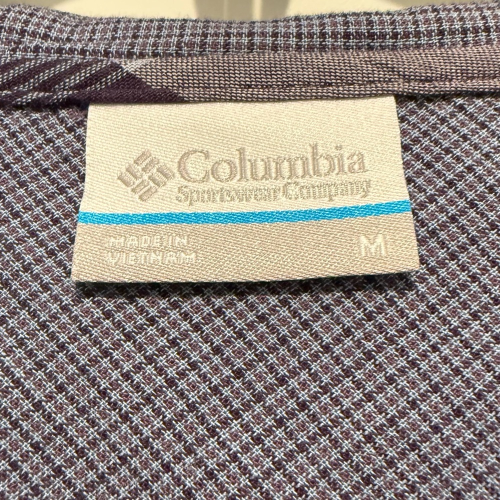 Columbia Purple Plaid shirt with hood size Medium - Picture 2 of 3